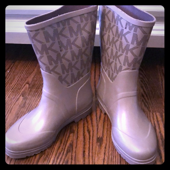 Michael kors rain boots - Picture 1 of 4